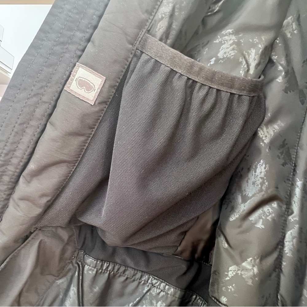 The North Face Women HyVent Black and Gray Jacket - Picture 7 of 10